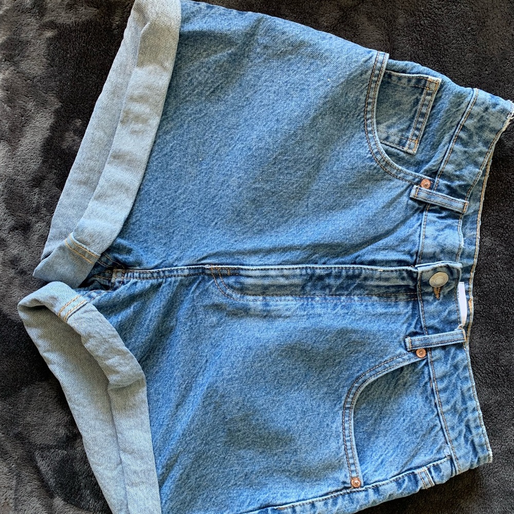 Blue Zara denim mom fit shorts size 8 barely used